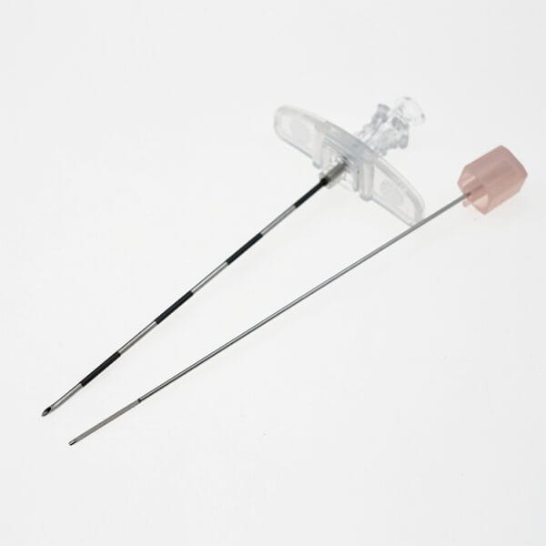 Epidural needle for spinal anesthesia procedures